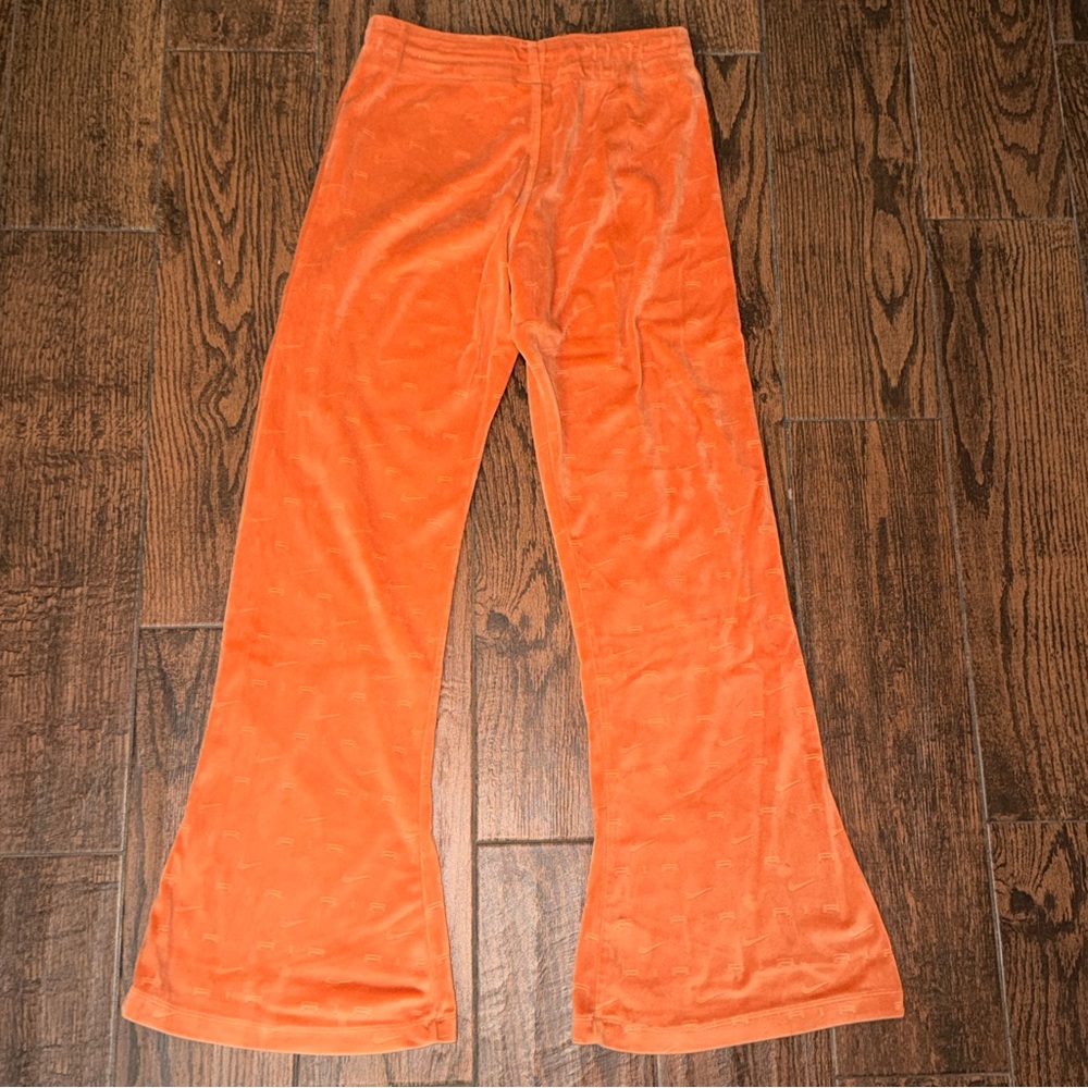 Nike Women's All Over Print Air Velour Pants - Picture 3 of 8